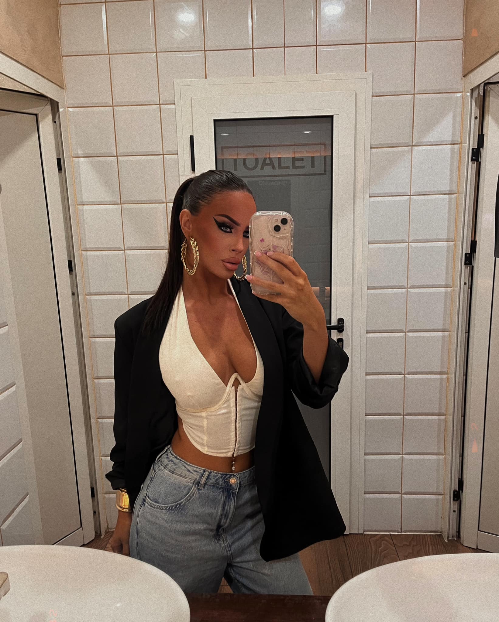 Dana's profile